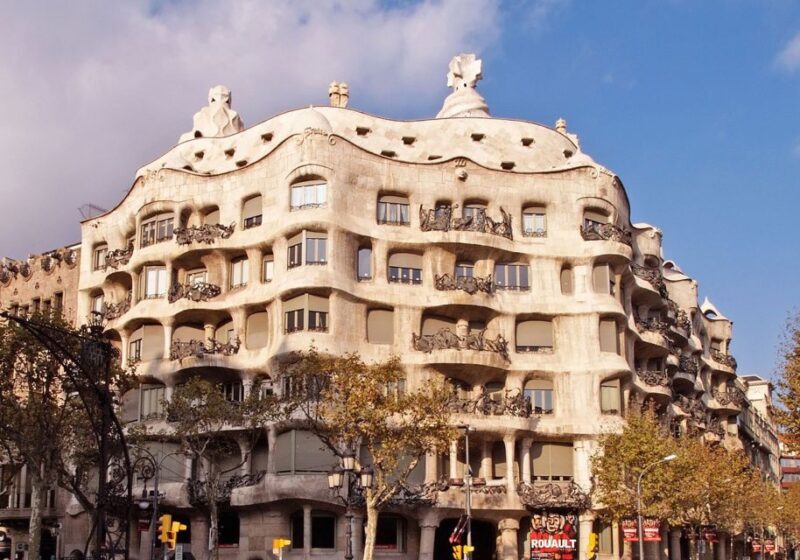 Barcelona: Helicopter, Boat Ride, and Old Town Walking Tour - FAQ