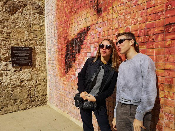 Barcelona Highlights & Secrets Private Tour with Tapa & Drink - Who Is This Tour Best For?