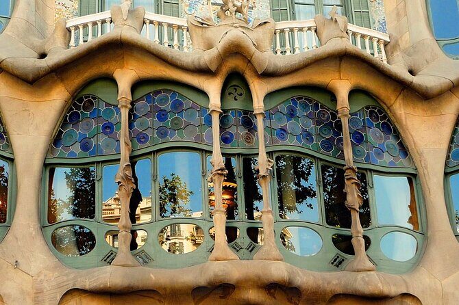 Barcelona in 1 Day: Sagrada Familia, Park Guell,Old Town & Pickup - Practical Details and Value