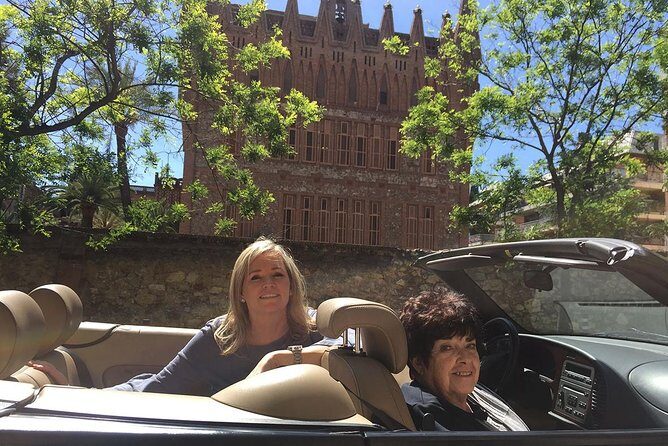 Barcelona in a Convertible - Private Guided Tour - Why Choose the Barcelona in a Convertible Tour?