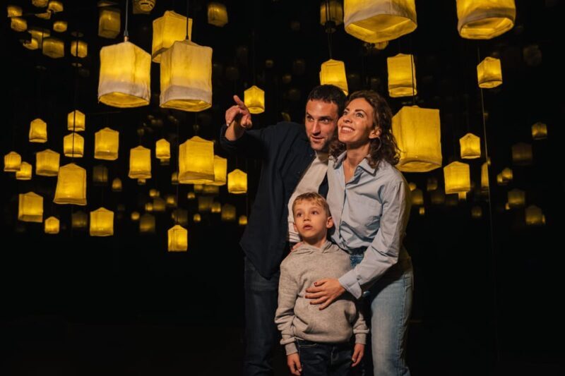Barcelona: Interactive Art Installation by IKONO - Quick Overview