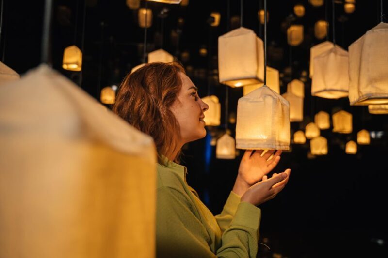 Barcelona: Interactive Art Installation by IKONO - Key Points