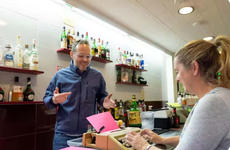 Barcelona: Letter Writing Experience on Vintage Typewriters - A Practical Guide to This Vintage Letter Writing Tour in Barcelona