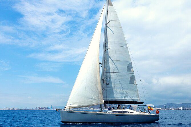 Barcelona Luxury Yacht Cruise  Day or Sunset, Open Bar & Snacks - FAQ