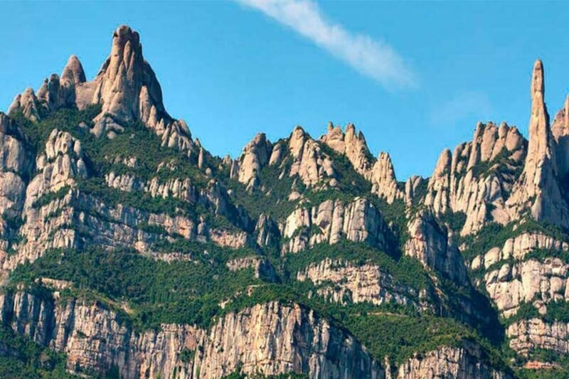 Barcelona: Monserrat, Castle and Salt Private Tour - Key Points