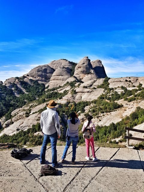 Barcelona: Montserrat Private Tour for Families and Friends - Barcelona: Montserrat Private Tour for Families and Friends