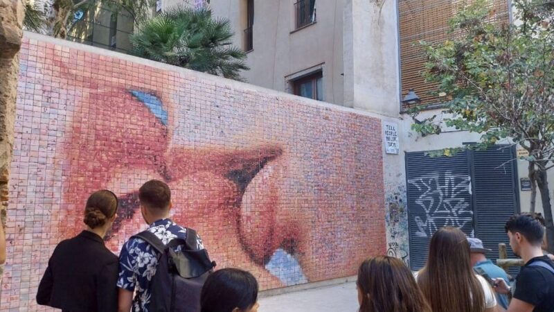 Barcelona: Old City Guided Walking Tour with a Local - Discovering Barcelona’s Historic Heart