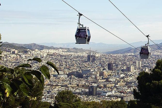 Barcelona: Old Town, Montjuic Castle, Cable Car Small Group Tour - What Sets This Tour Apart?
