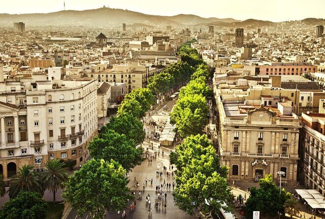 Barcelona Old Town Night Small Group Tour with Tapas & Flamenco - Key Points
