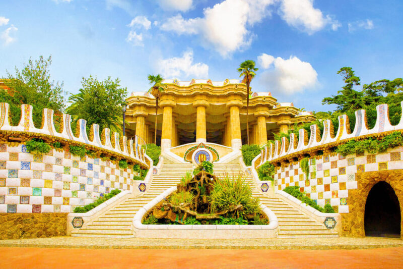 Barcelona: Park Güell Guided Tour with Fast-Track Ticket - Exploring Park Güell: A Deep Dive