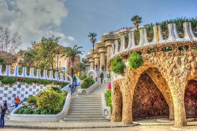 Barcelona: Park Guell Guided Tour with Skip the Line Ticket - An Authentic Tour of Barcelona’s Iconic Park Güell