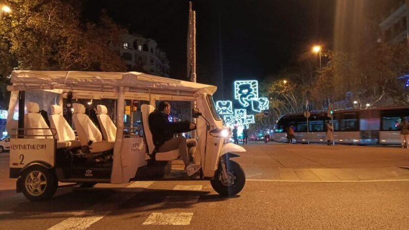 Barcelona: Private Christmas Lights Tour by Eco Tuk Tuk - Why This Tour Is a Good Choice