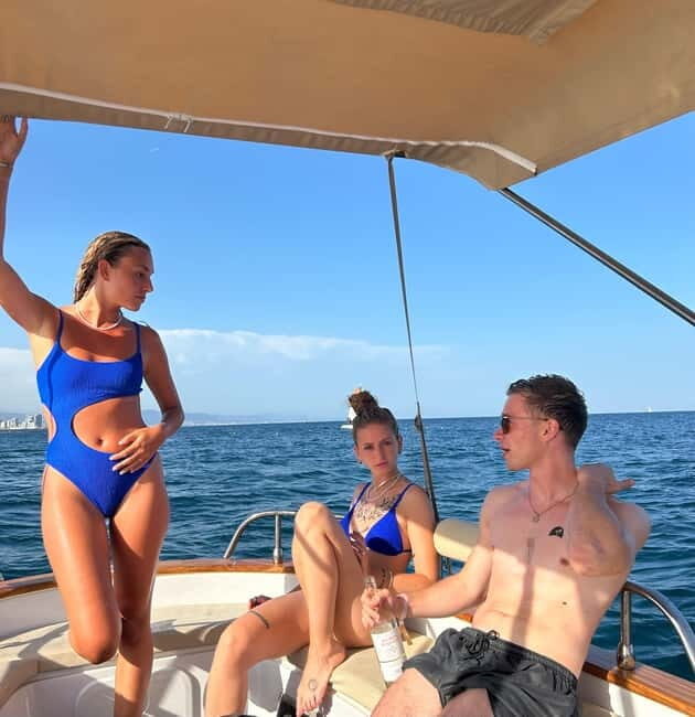 Barcelona: Private Classic Yacht Tour with Drinks - An Introduction to the Experience
