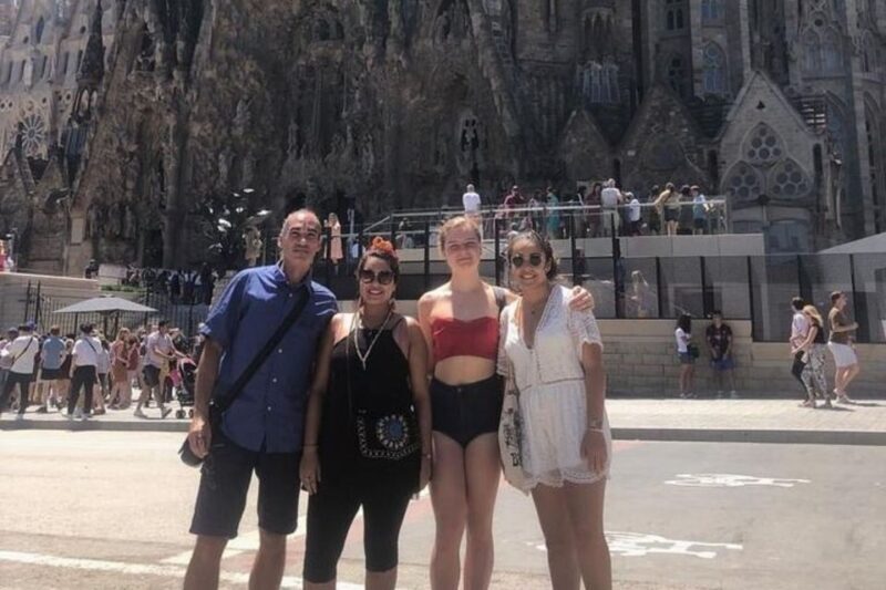 Barcelona: Private custom tour with a local guide - Explore Barcelona with a Private Custom Tour and a Local Guide