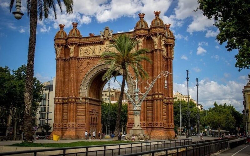 Barcelona: Private Half-Day Sightseeing Tour with a Local - FAQ
