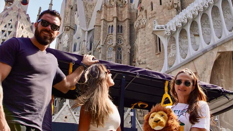 Barcelona: Private Hop-On Hop-Off Lion Tuk Tuk Tour - Practical Tips for Your Tour