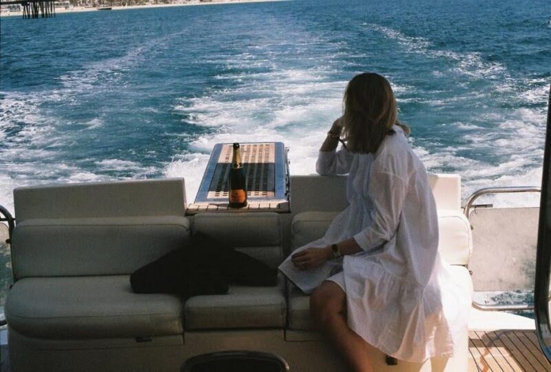 Barcelona: Private Motor Yacht Charter with drinks & food - A Deep Dive into the Yacht Experience