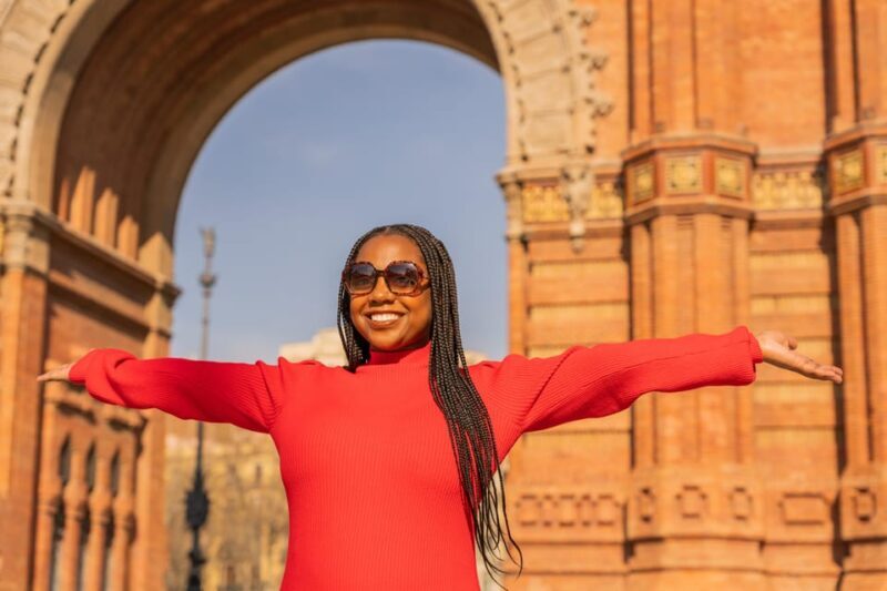 Barcelona: Private Photoshoot at Arc de Triomf - Is It Worth the Price?