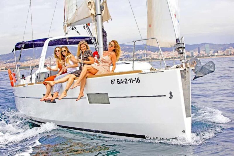 Barcelona: Private Sailing Trip with F&B (max 11) - What’s Included and What’s Not