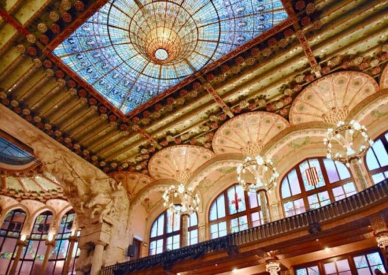 Barcelona: Private Tour Barcelona, Montjuic & Palau - Key Points