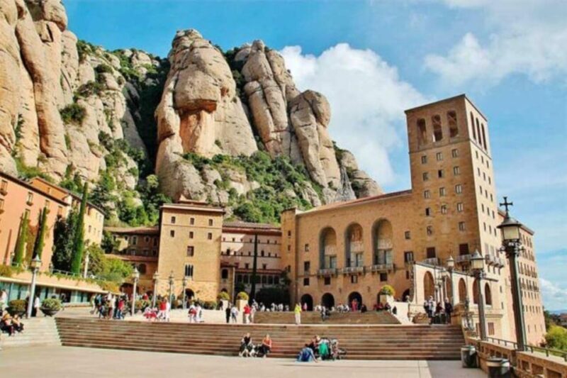 Barcelona: Private Tour Castles, Salt, Montserrat and Wines - FAQs