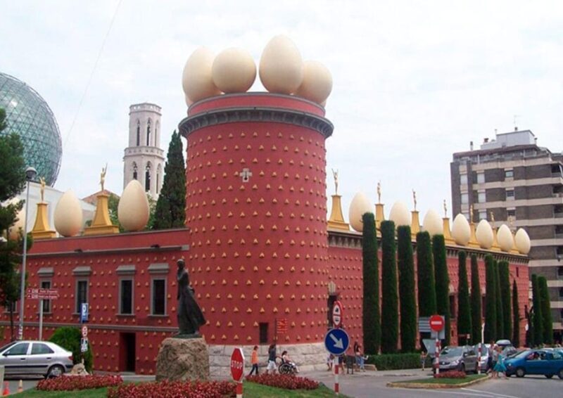 Barcelona: Private Tour Dalí, Cadaqués & Wines - Discovering Dalí’s Surreal World in Figueres