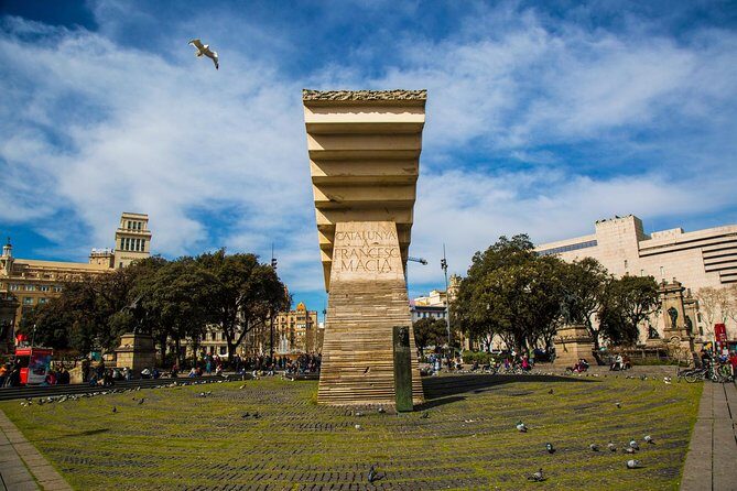 Barcelona Private Walking Tour through the City of Gaudi - FAQ