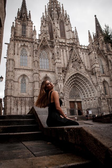 Barcelona: Professional Private Photoshoot - Authentic Traveler Experiences