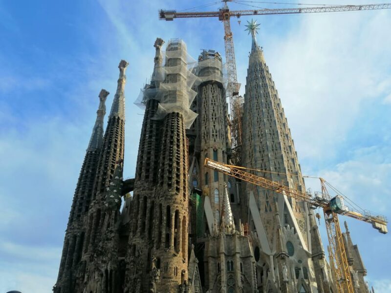 Barcelona: Sagrada Família and Park Güell Guided Tour - Key Points