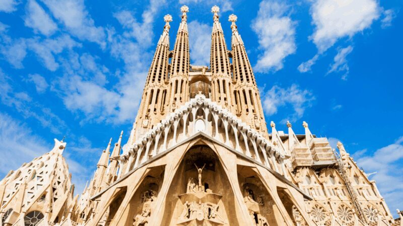 Barcelona: Sagrada Familia & Casa Batlló Guided Tour - Exploring the Sagrada Familia: More Than Just a Basilica