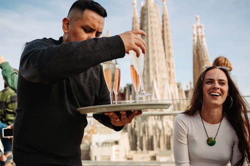 Barcelona: Sagrada Familia Evening Tour with Cava - A Detailed Look at the Experience