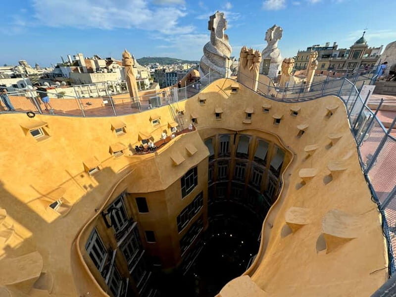 Barcelona: Sagrada Familia, La Pedrera & Cava Tasting Tour - Experience Gaudí’s Barcelona: Sagrada Familia, La Pedrera & Cava Tasting Tour
