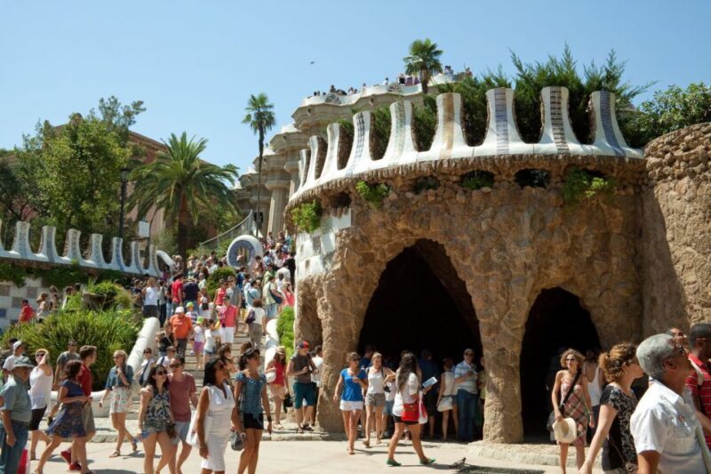 Barcelona: Sagrada Familia & Park Güell Guided Tour & Ticket - Authentic Traveler Feedback