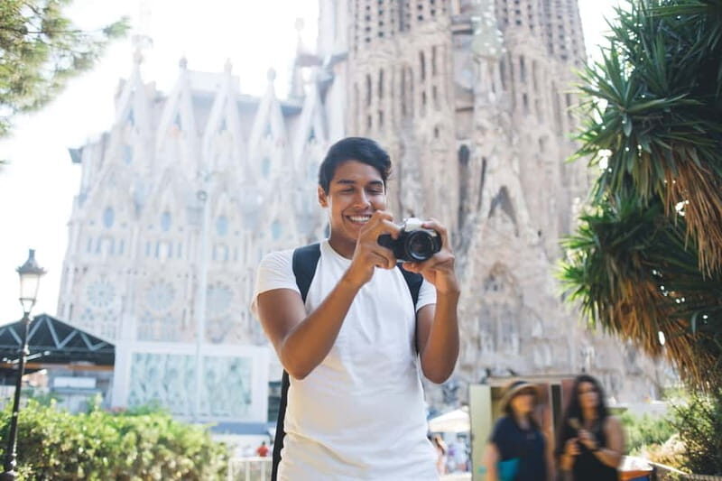 Barcelona: Sagrada Familia Priority Access & Guided Tour - Practical Tips for Your Visit
