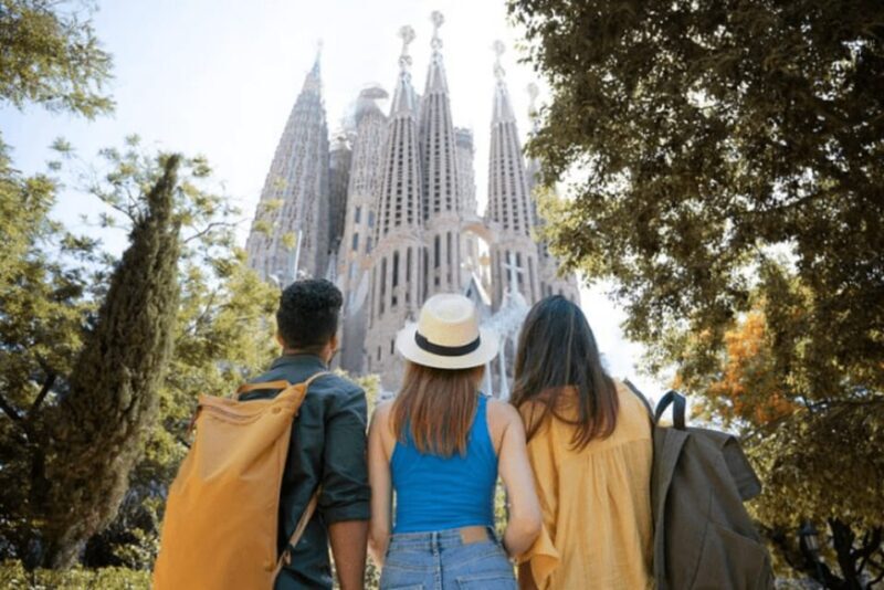Barcelona: Sagrada Familia Private Guided Tour - Key Points