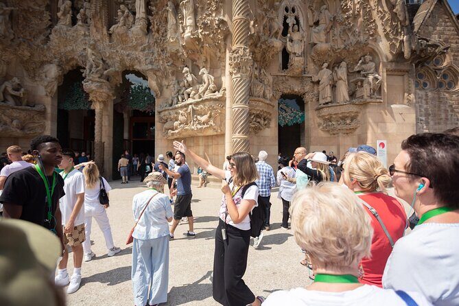 Barcelona: Sagrada Familia Semi-Private Guided Tour - Key Points