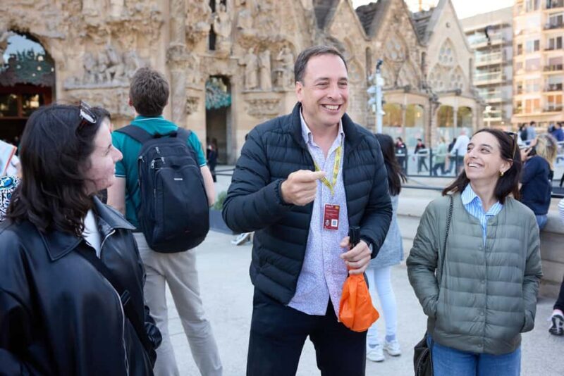 Barcelona: Sagrada Familia Skip-the-Line Guided Tour - A Closer Look at the Sagrada Família Guided Tour in Barcelona