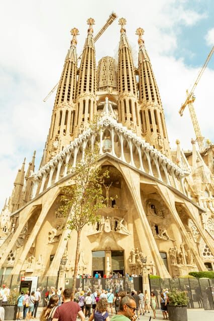 Barcelona: Sagrada Familia skip the line Guided Tour - Final Thoughts: Who Will Love This Tour?