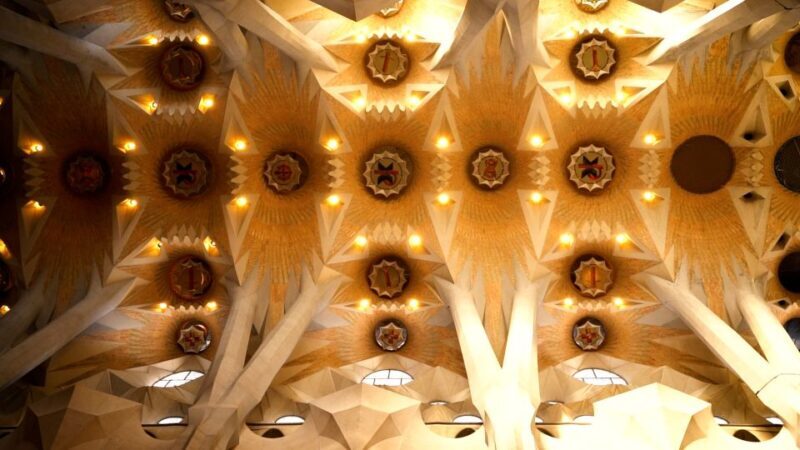 Barcelona: Sagrada Familia Skip-the-Line Guided Tour - Summary