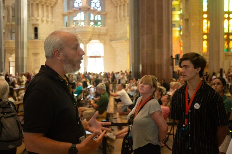 Barcelona: Sagrada Familia Small Group Guided Tour - Detailed Breakdown of the Tour