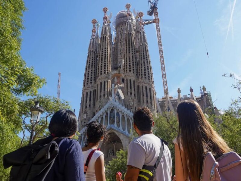 Barcelona: Sagrada Familia with Towers and Park Güell Tour - Frequently Asked Questions