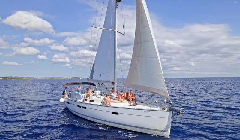 Barcelona Sailing Experience Luxury Boat w/Snacks & Drinks - FAQ