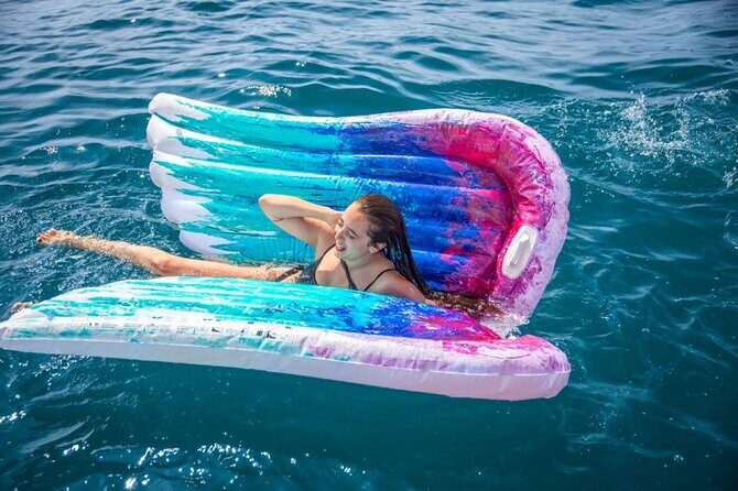 Barcelona Sailing Tour with Swimming, Snacks and Drinks - Exploring the Barcelona Sailing Tour: A Detailed Look