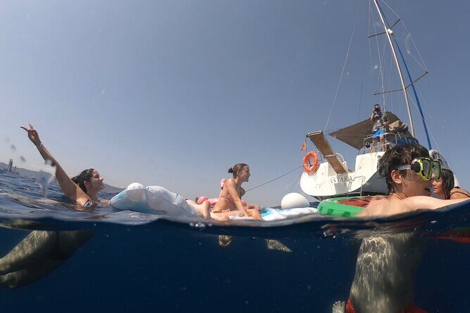 Barcelona Sailing Tour with Swimming, Snacks and Drinks - FAQs