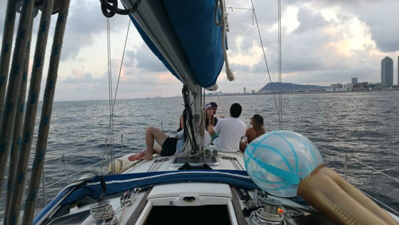Barcelona: Sailing Trip with Drinks and Snacks - FAQ