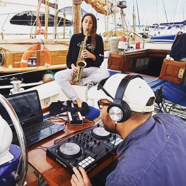 Barcelona: Sailing Trip with Snacks and Drinks - An In-Depth Look at What You Can Expect