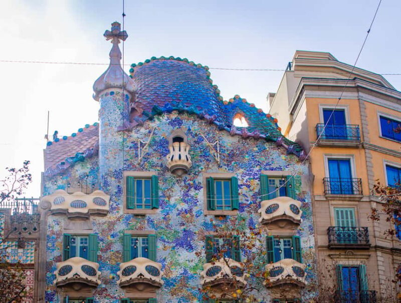 Barcelona Segway Tour: Gaudi Highlights - Authentic Experiences and Authentic Guides