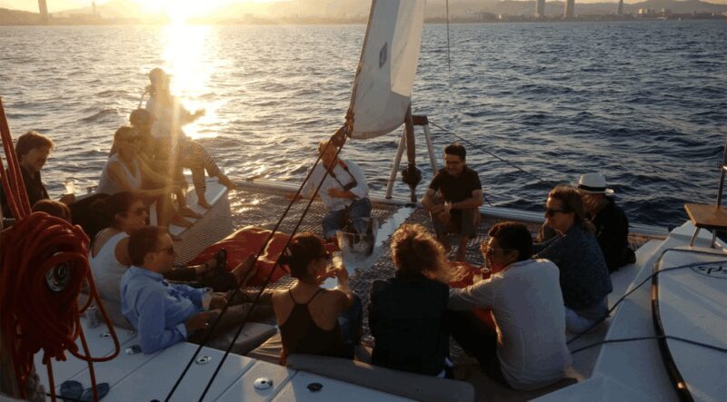 Barcelona: Shared cruise on a catamaran Drink+Local Tapa - Key Points