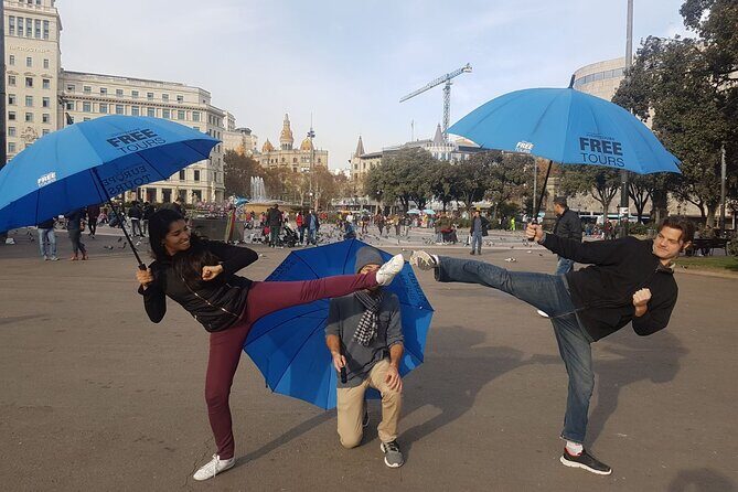 Barcelona Street Art, Graffiti and Tapas Tour - Discover the Heart of Barcelona: Street Art, History, and Tapas