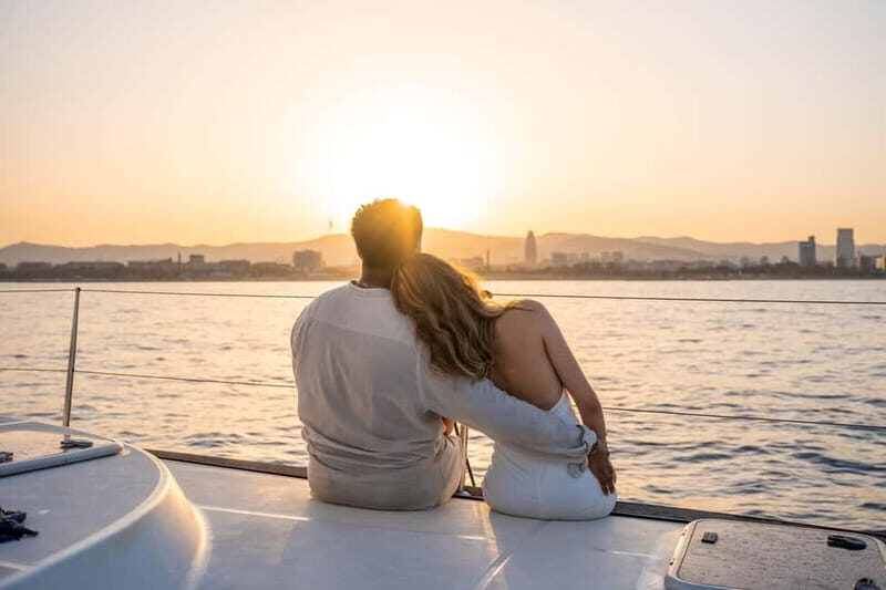 Barcelona: Sunset Catamaran Cruise with Wine and Tapa - Key Points